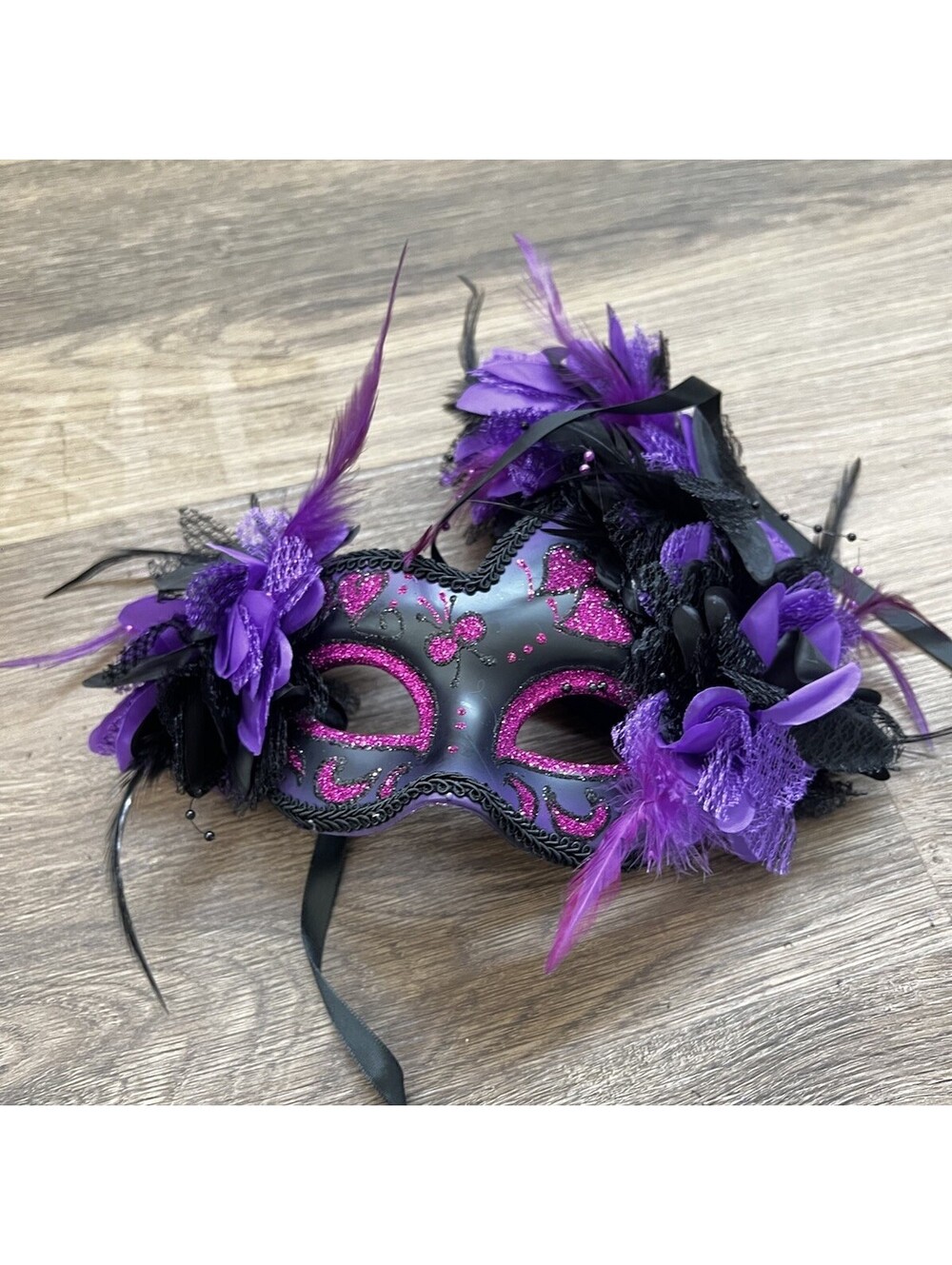 Womens Purple Black Feather Masquerade Mask Glitter Floral Lace Ball Costume